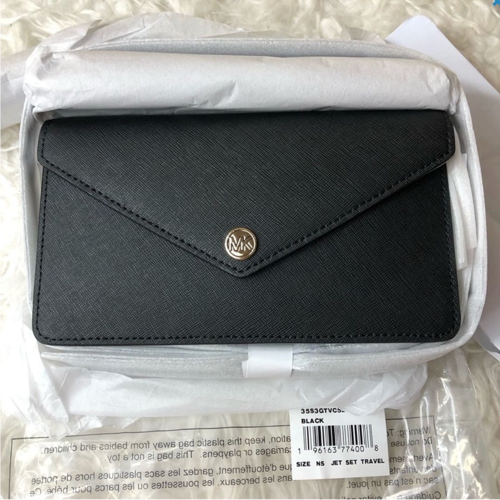 MICHAEL KORS - **100% AUTHENTIC** JET SET Travel Envelope Bag